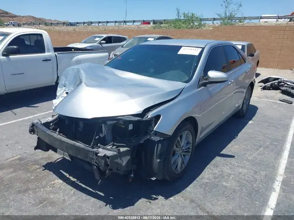 4T1BF1FK2HU748495 2017 TOYOTA CAMRY - Image 2
