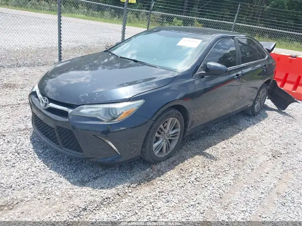 4T1BF1FK2HU750957 2017 TOYOTA CAMRY - Image 2