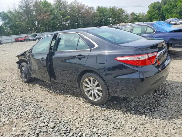 4T1BF1FK2HU751042 2017 TOYOTA CAMRY - Image 2