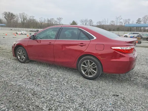 4T1BF1FK2HU752661 2017 TOYOTA CAMRY - Image 2