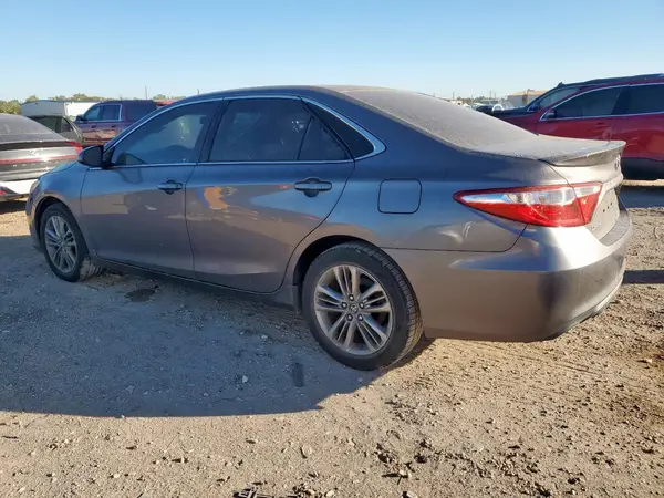 4T1BF1FK2HU752840 2017 TOYOTA CAMRY - Image 2