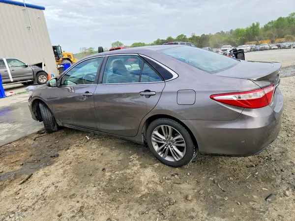 4T1BF1FK2HU753342 2017 TOYOTA CAMRY - Image 2