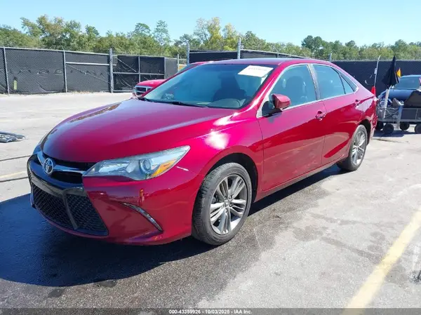 4T1BF1FK2HU754197 2017 TOYOTA CAMRY - Image 2