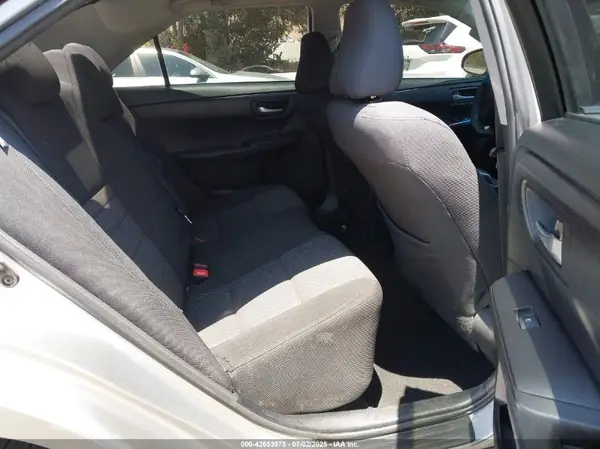 4T1BF1FK2HU758766 2017 TOYOTA CAMRY - Image 8