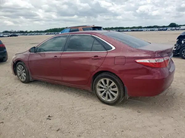 4T1BF1FK2HU759092 2017 TOYOTA CAMRY - Image 2
