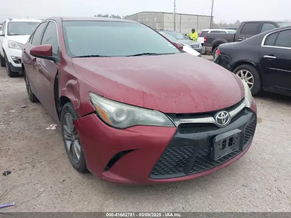 4T1BF1FK2HU759805 2017 TOYOTA CAMRY - Image 1