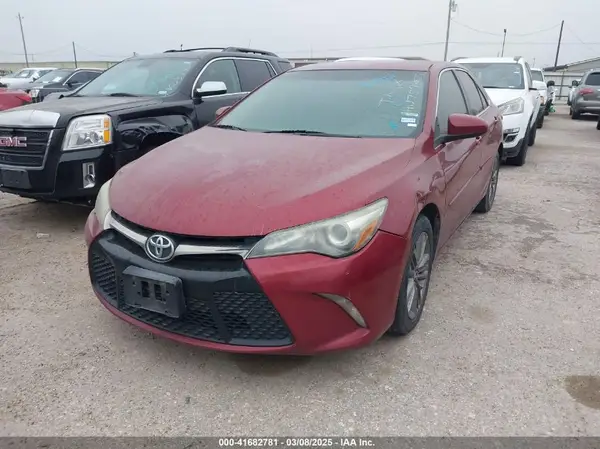 4T1BF1FK2HU759805 2017 TOYOTA CAMRY - Image 2