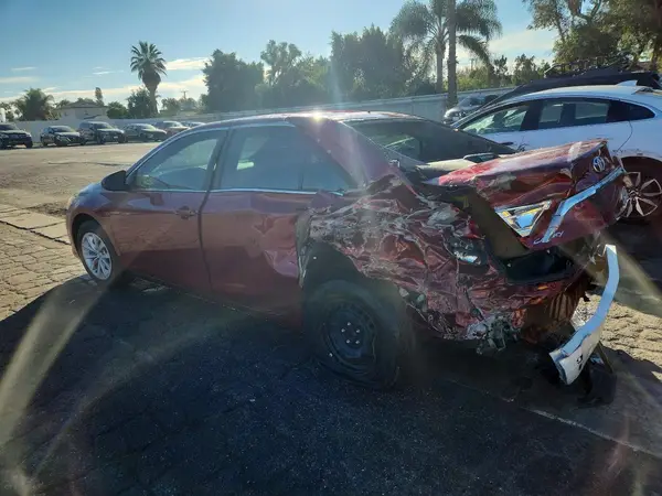 4T1BF1FK2HU761313 2017 TOYOTA CAMRY - Image 2