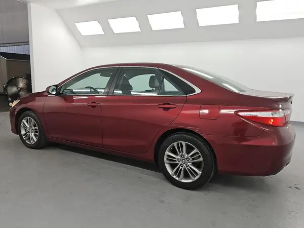 4T1BF1FK2HU762736 2017 TOYOTA CAMRY - Image 2