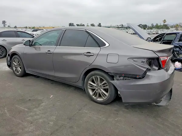 4T1BF1FK2HU765099 2017 TOYOTA CAMRY - Image 2