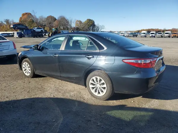 4T1BF1FK2HU766219 2017 TOYOTA CAMRY - Image 2