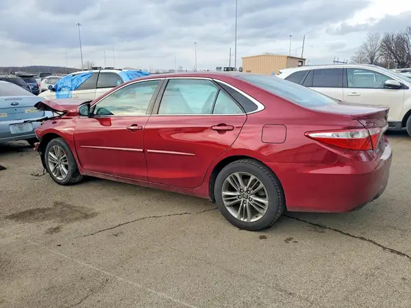 4T1BF1FK2HU767998 2017 TOYOTA CAMRY - Image 2