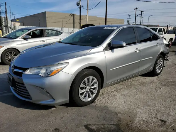 4T1BF1FK2HU770187 2017 TOYOTA CAMRY - Image 1