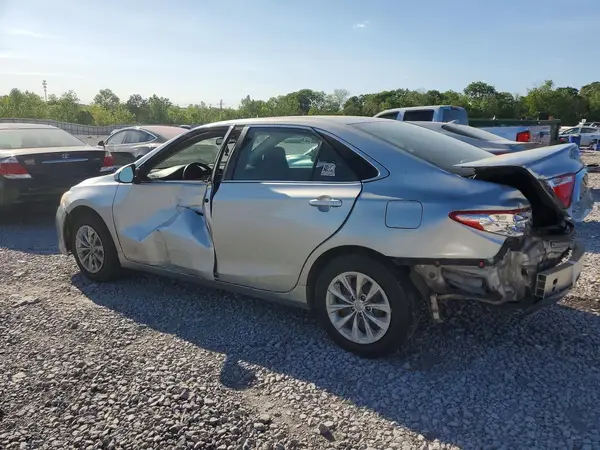 4T1BF1FK2HU771095 2017 TOYOTA CAMRY - Image 2