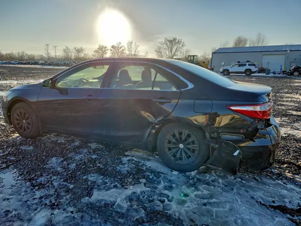 4T1BF1FK2HU773008 2017 TOYOTA CAMRY - Image 2