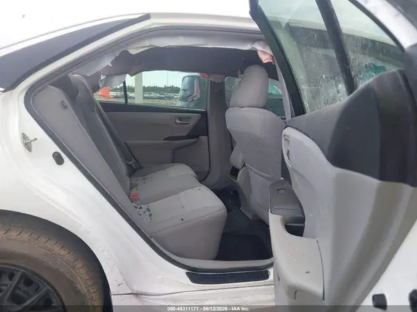 4T1BF1FK2HU774305 2017 TOYOTA CAMRY - Image 8