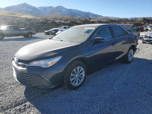 4T1BF1FK2HU776216 2017 TOYOTA CAMRY - Image 1