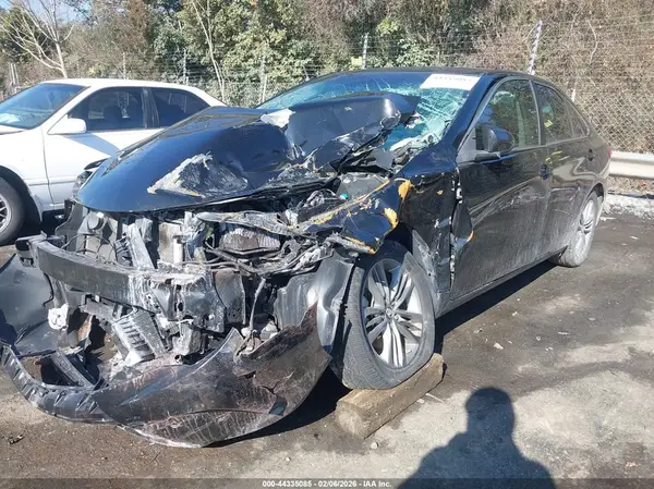 4T1BF1FK2HU776457 2017 TOYOTA CAMRY - Image 2