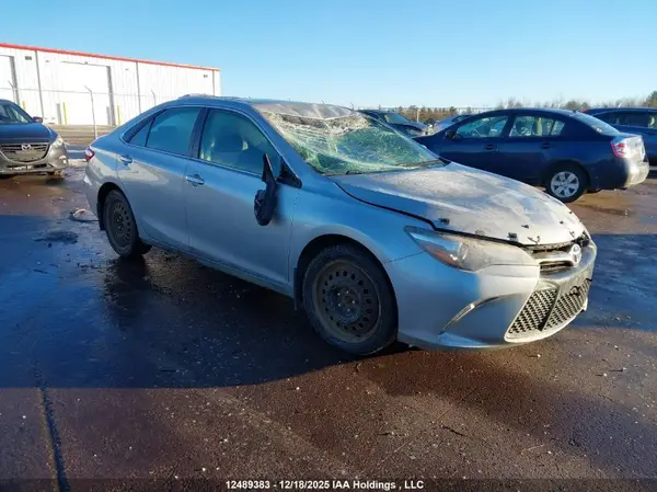 4T1BF1FK2HU776782 2017 TOYOTA CAMRY - Image 1