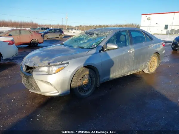 4T1BF1FK2HU776782 2017 TOYOTA CAMRY - Image 2