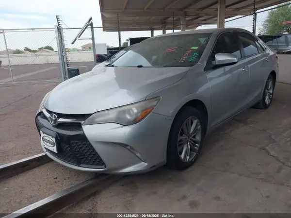 4T1BF1FK2HU778306 2017 TOYOTA CAMRY - Image 2