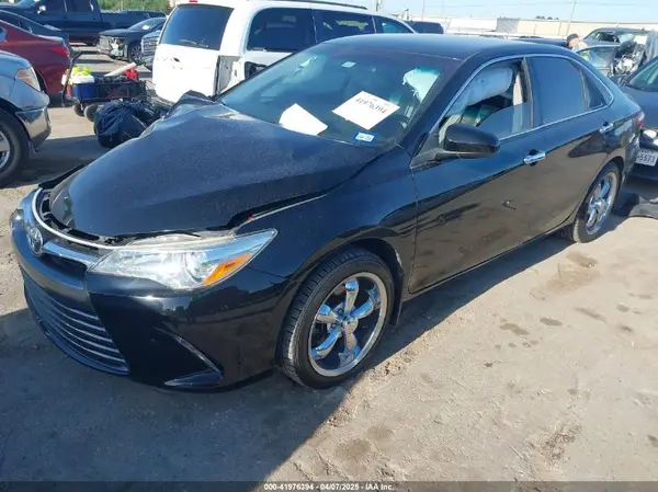 4T1BF1FK2HU782307 2017 TOYOTA CAMRY - Image 2