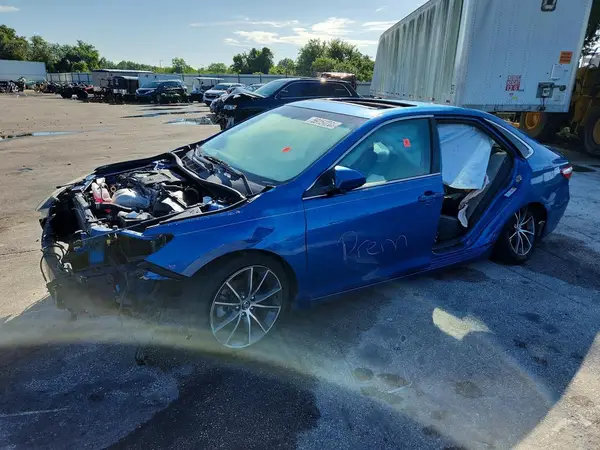 4T1BF1FK2HU785031 2017 TOYOTA CAMRY - Image 1