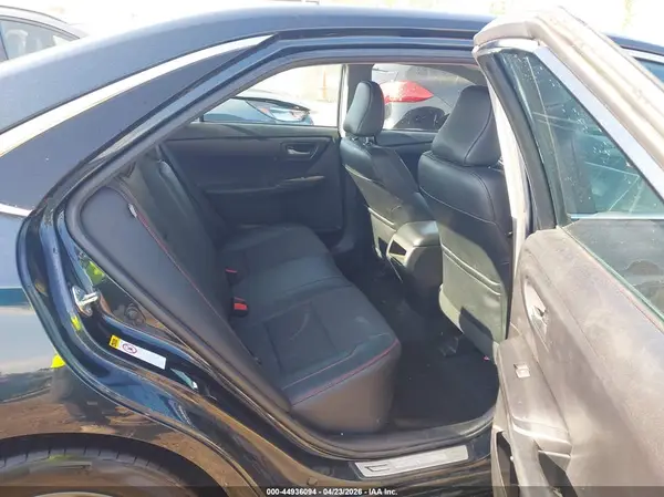 4T1BF1FK2HU785644 2017 TOYOTA CAMRY - Image 8