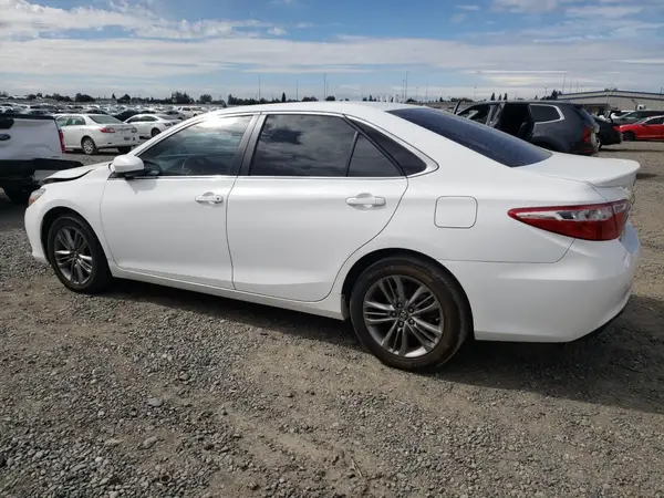 4T1BF1FK2HU787135 2017 TOYOTA CAMRY - Image 2