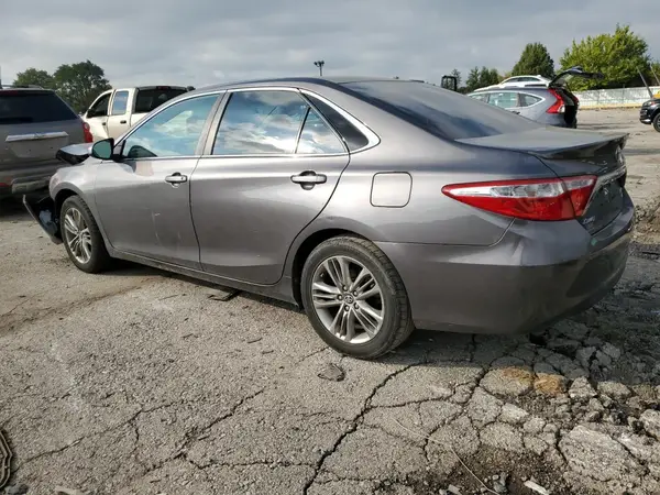 4T1BF1FK2HU790990 2017 TOYOTA CAMRY - Image 2