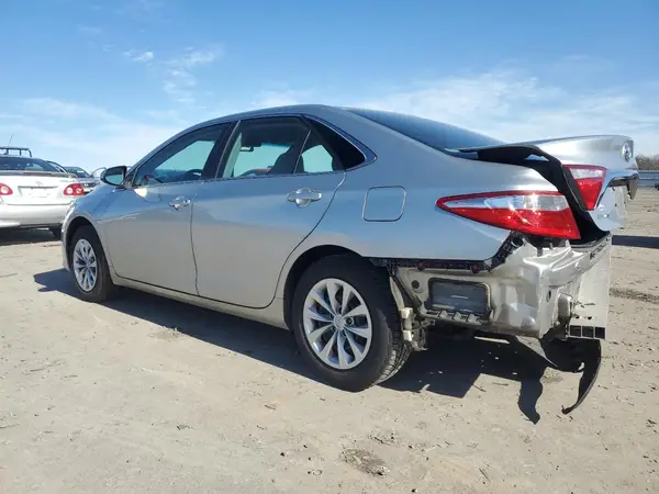 4T1BF1FK2HU792755 2017 TOYOTA CAMRY - Image 2
