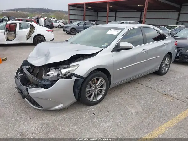 4T1BF1FK2HU795445 2017 TOYOTA CAMRY - Image 2