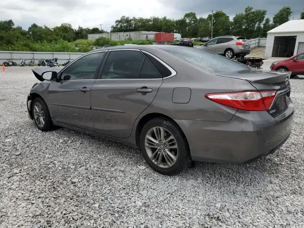 4T1BF1FK2HU795705 2017 TOYOTA CAMRY - Image 2
