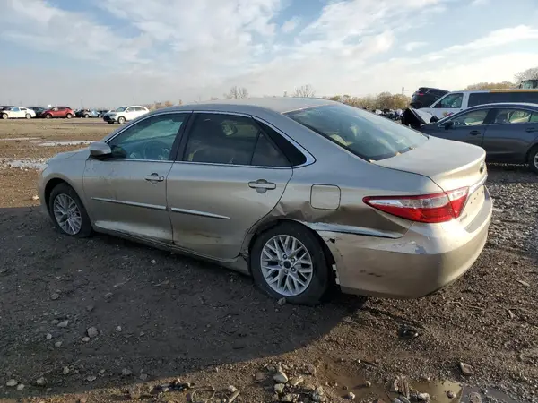4T1BF1FK2HU796742 2017 TOYOTA CAMRY - Image 2