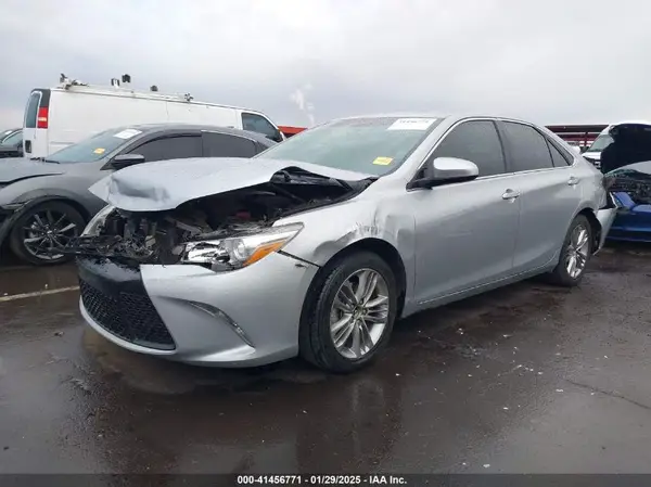 4T1BF1FK2HU797244 2017 TOYOTA CAMRY - Image 2