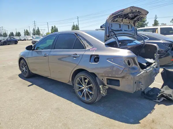 4T1BF1FK2HU797499 2017 TOYOTA CAMRY - Image 2
