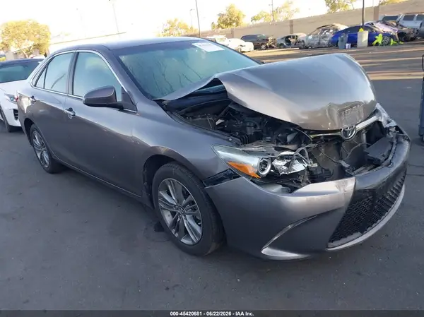 4T1BF1FK2HU801082 2017 TOYOTA CAMRY - Image 1