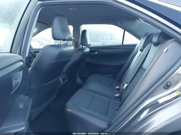 4T1BF1FK2HU801082 2017 TOYOTA CAMRY - Image 8