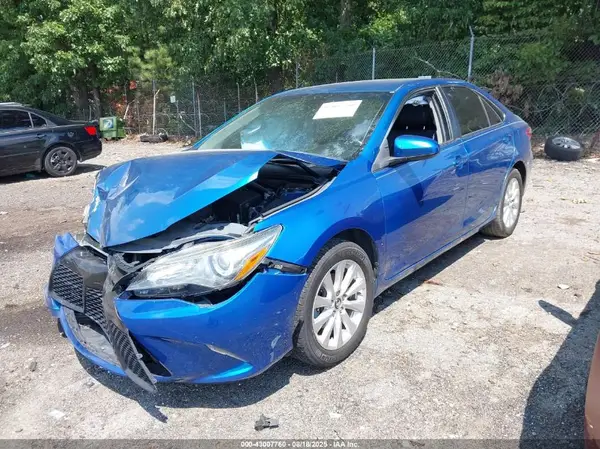 4T1BF1FK2HU802927 2017 TOYOTA CAMRY - Image 2