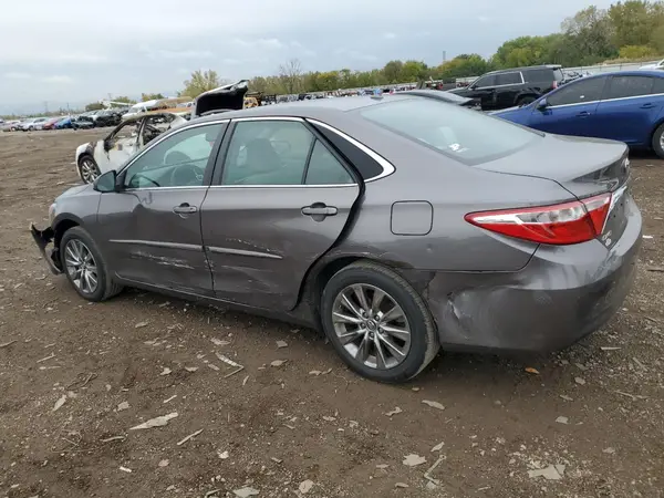 4T1BF1FK2HU803298 2017 TOYOTA CAMRY - Image 2