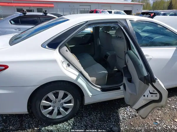 4T1BF1FK2HU803611 2017 TOYOTA CAMRY - Image 8