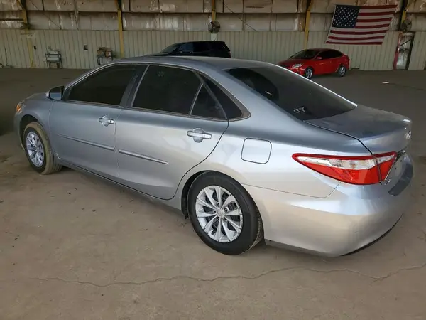 4T1BF1FK2HU804094 2017 TOYOTA CAMRY - Image 2