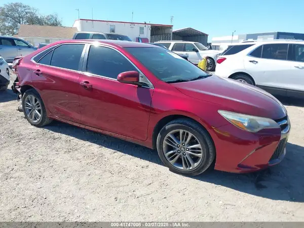 4T1BF1FK2HU805309 2017 TOYOTA CAMRY - Image 1