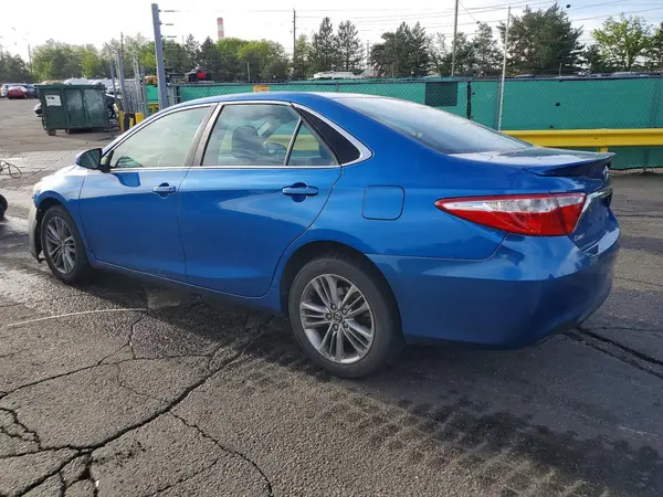 4T1BF1FK2HU813359 2017 TOYOTA CAMRY - Image 2