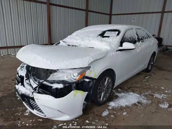 4T1BF1FK2HU813927 2017 TOYOTA CAMRY - Image 2