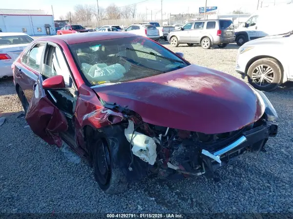 4T1BF1FK2HU814348 2017 TOYOTA CAMRY - Image 1