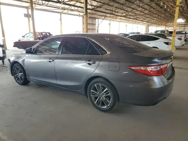4T1BF1FK3GU120993 2016 TOYOTA CAMRY - Image 2