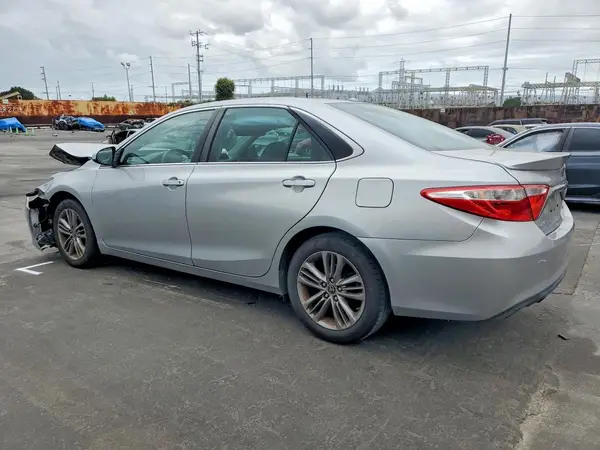 4T1BF1FK3GU121254 2016 TOYOTA CAMRY - Image 2