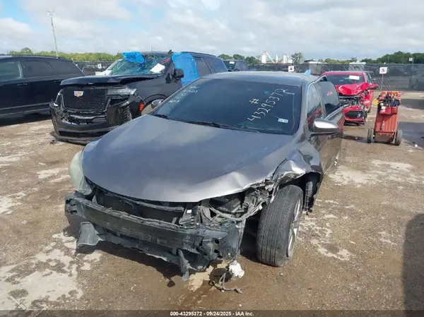 4T1BF1FK3GU121609 2016 TOYOTA CAMRY - Image 2