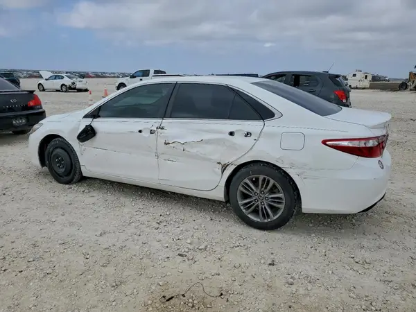 4T1BF1FK3GU121996 2016 TOYOTA CAMRY - Image 2